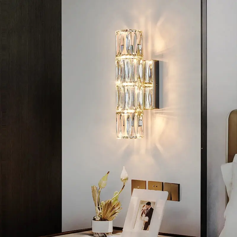 Brio - Kristall-LED-Wandleuchte aus Edelstahl