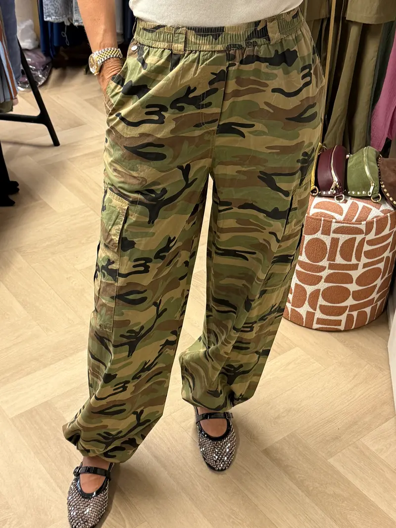 Broek Alivia Katoen Armyprint Groen