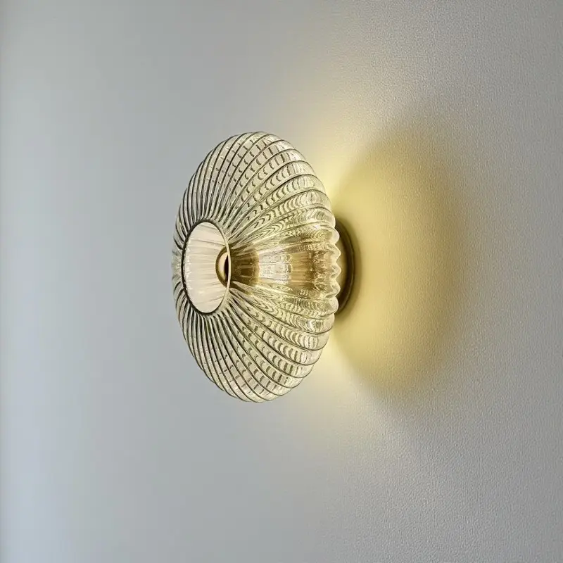 Calmo - Glas-Wandleuchte welliger Schirm, sanftes Licht