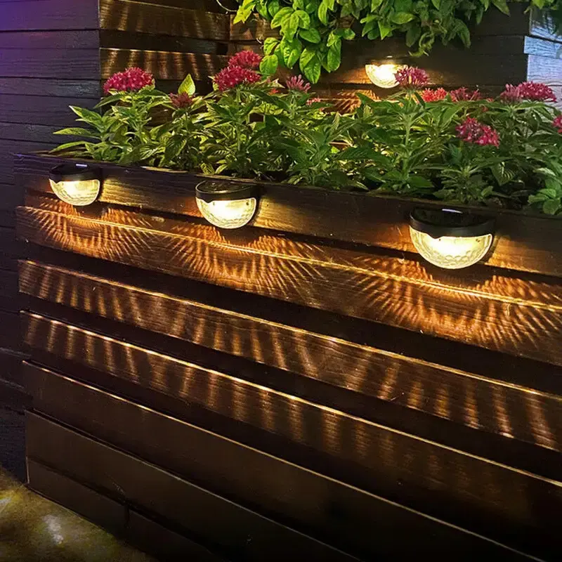 Compacte solar buitenlamp – draadloos, waterdicht en tot 8 uur licht