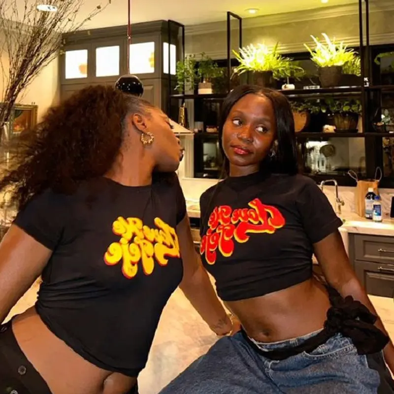 Damen Crop-T-Shirt mit kreativem Schriftzug und modernem Design Drune