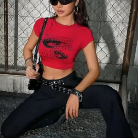 Damen Crop-Top mit kreativem Augenmotiv und figurbetonter Passform Drune