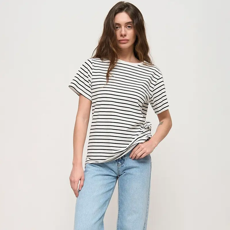 Gestreiftes Baumwoll-T-Shirt