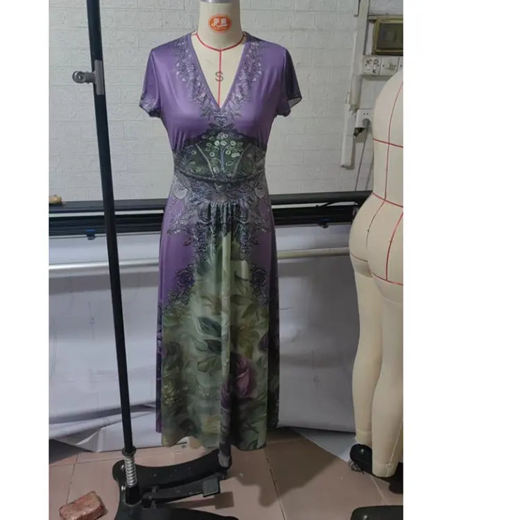 Greta | Maxi Kleid V-Ausschnitt Blumenmuster Boho Sommer