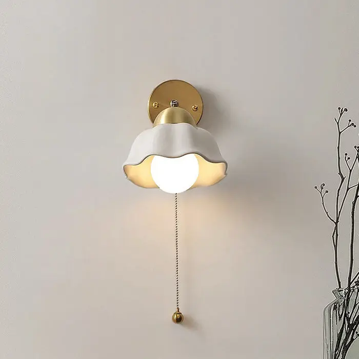 Nokturna - Vintage Blumen Wandleuchte Weiß & Gold