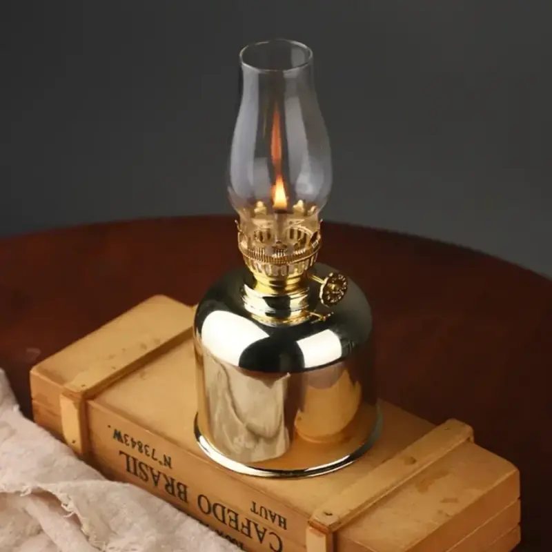 Olielamp van metaal – windbestendig, verstelbare pit, klassieke vorm