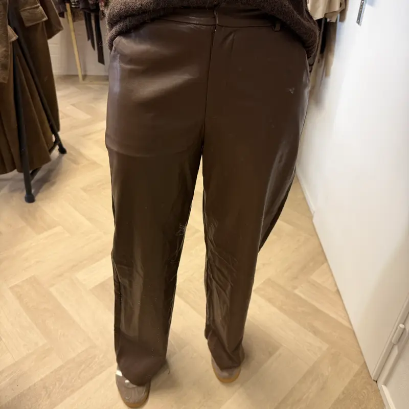 Pantalon Marie Pu Leer Stretch Bruin