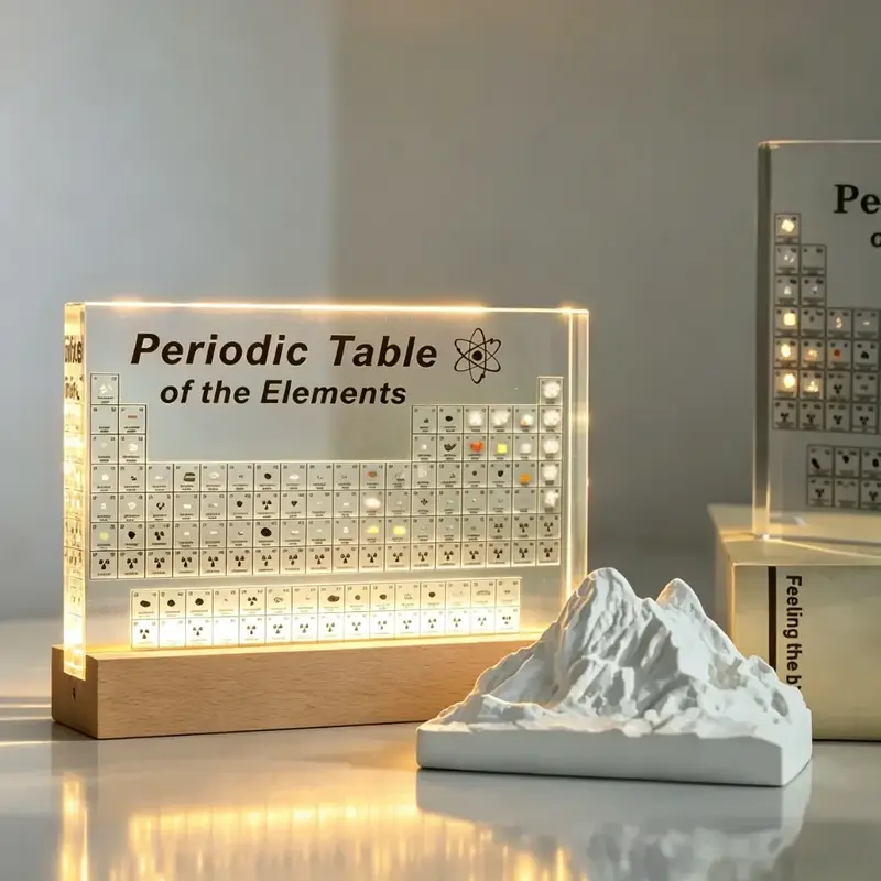 Periodiek systeem met 83 echte elementen en led-verlichting