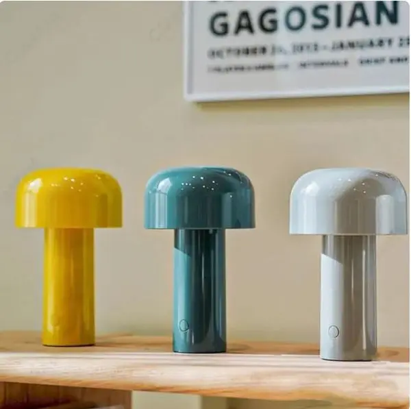 Pivo - Kabellose Pilz-Tischleuchte im italienischen Design