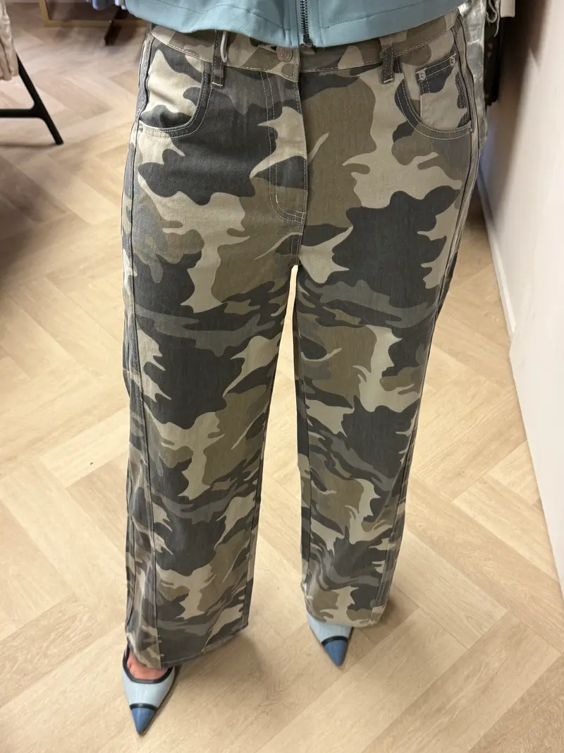 QH Broek Armyprint Wide Legg