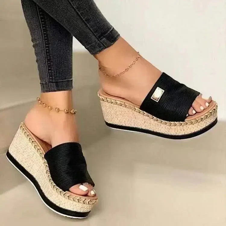 Rattan-Sandalen