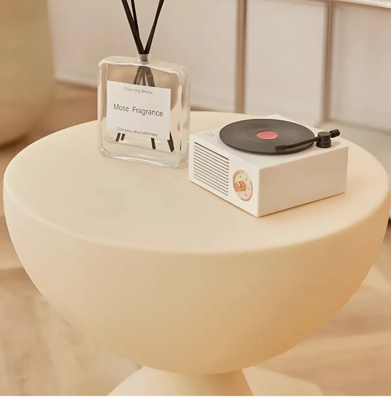 Round Coffee Table – Plastic, Timeless Design for the Living Room or Side Table