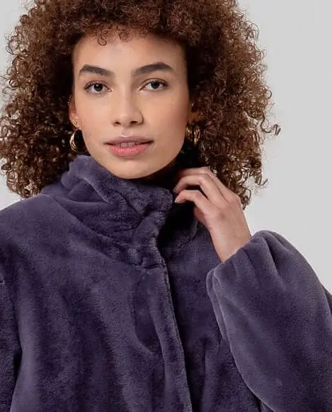 Short fur jacket with high collar - Purple