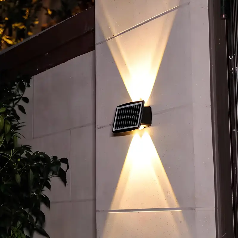 Solar wandlamp voor buiten – twee lichtstanden en IP65 waterdicht