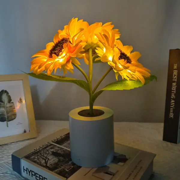Sonnenblumenförmige - LED-Tischleuchte mit warmem Licht