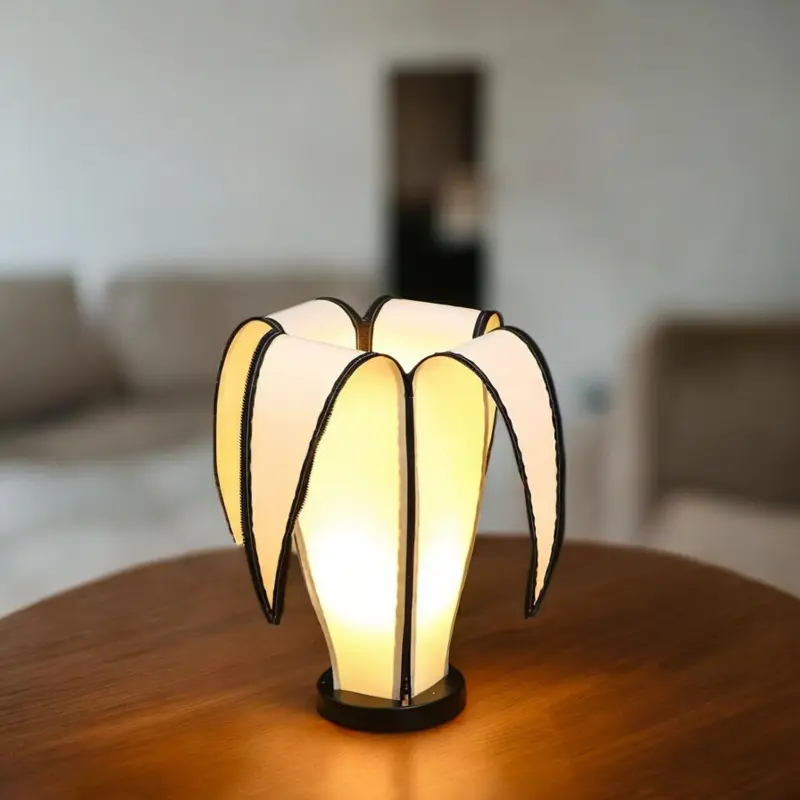 Verstellbare - Tischlampe im Bananen-Design