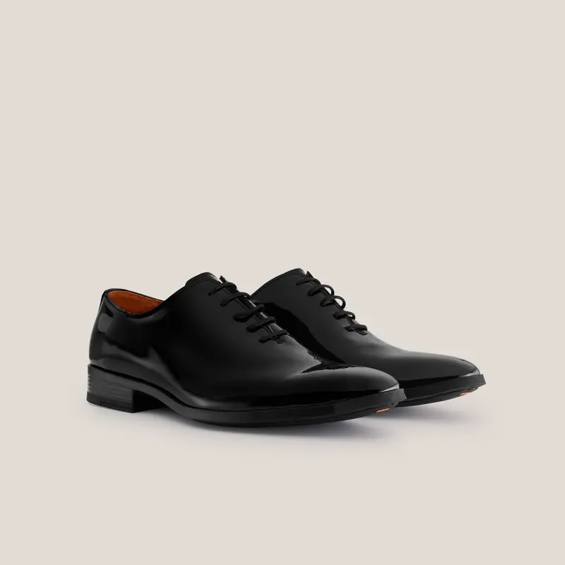 Vienna24 - Black Patent