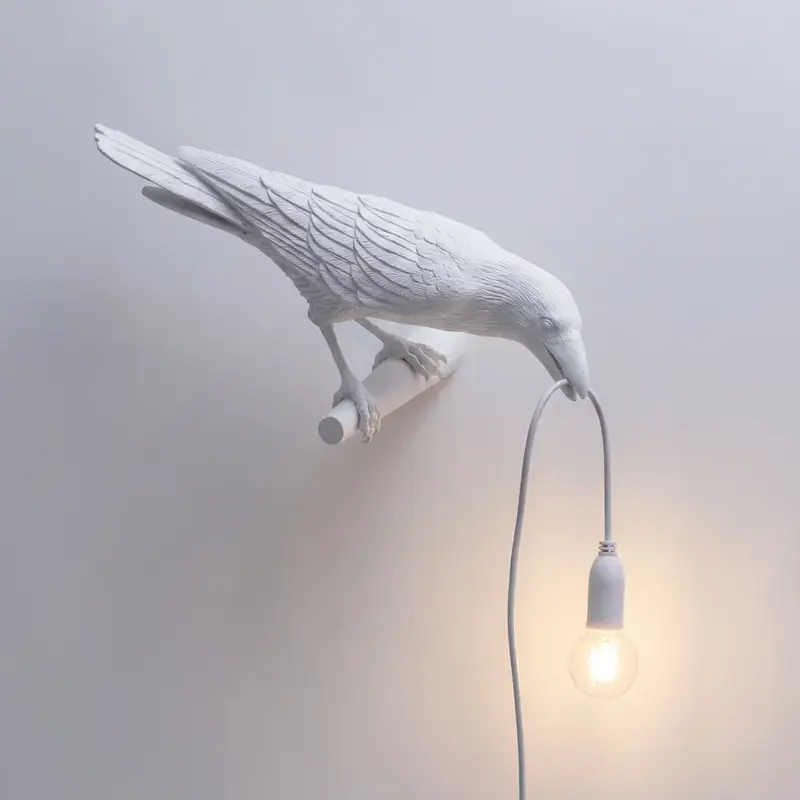Vogellamp – sculptuur van kunststof en metaal met warm licht en E27-fitting