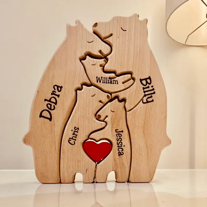Wooden Family Figurines – Customizable, Natural Wood Decor for the Living Room or as a Gift