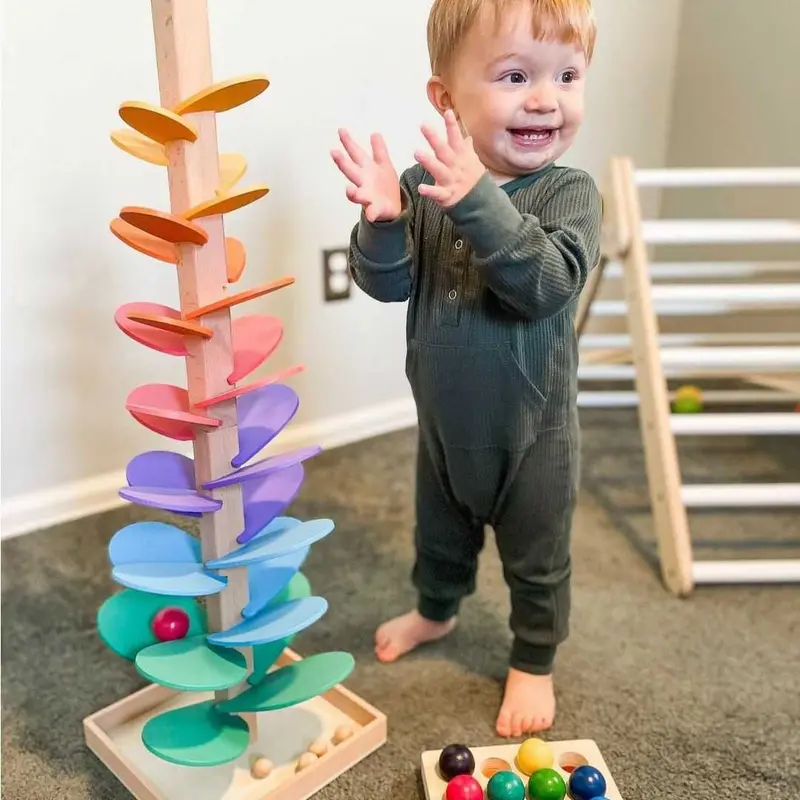 Xaver | Interaktiver Regenbogen Murmelturm – Kinderspielzeug Murmelturm