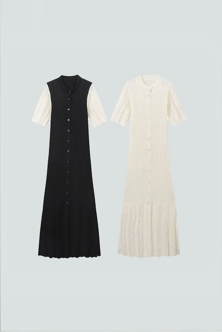 Zweifarbiges Strickkleid mit Knopfleiste